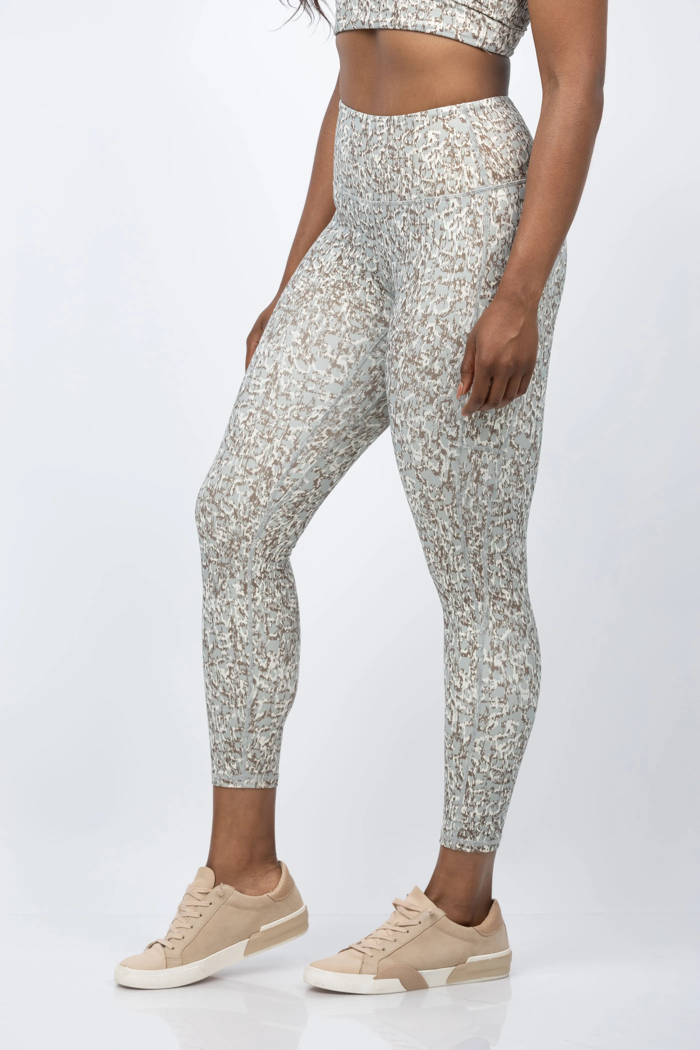 Varley Form High-Rise Leggings in Seagrass Sketched Leopard