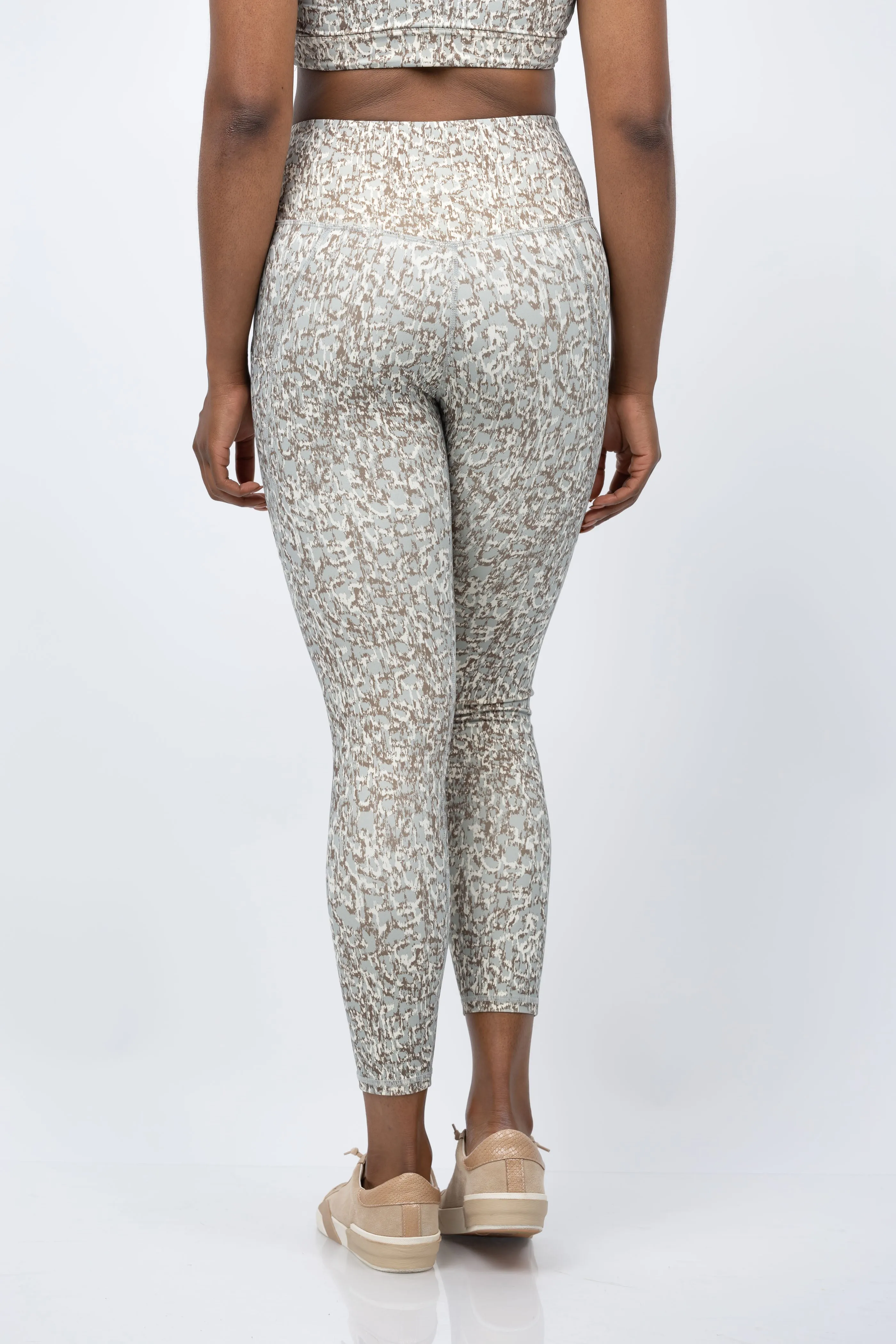 Varley Form High-Rise Leggings in Seagrass Sketched Leopard