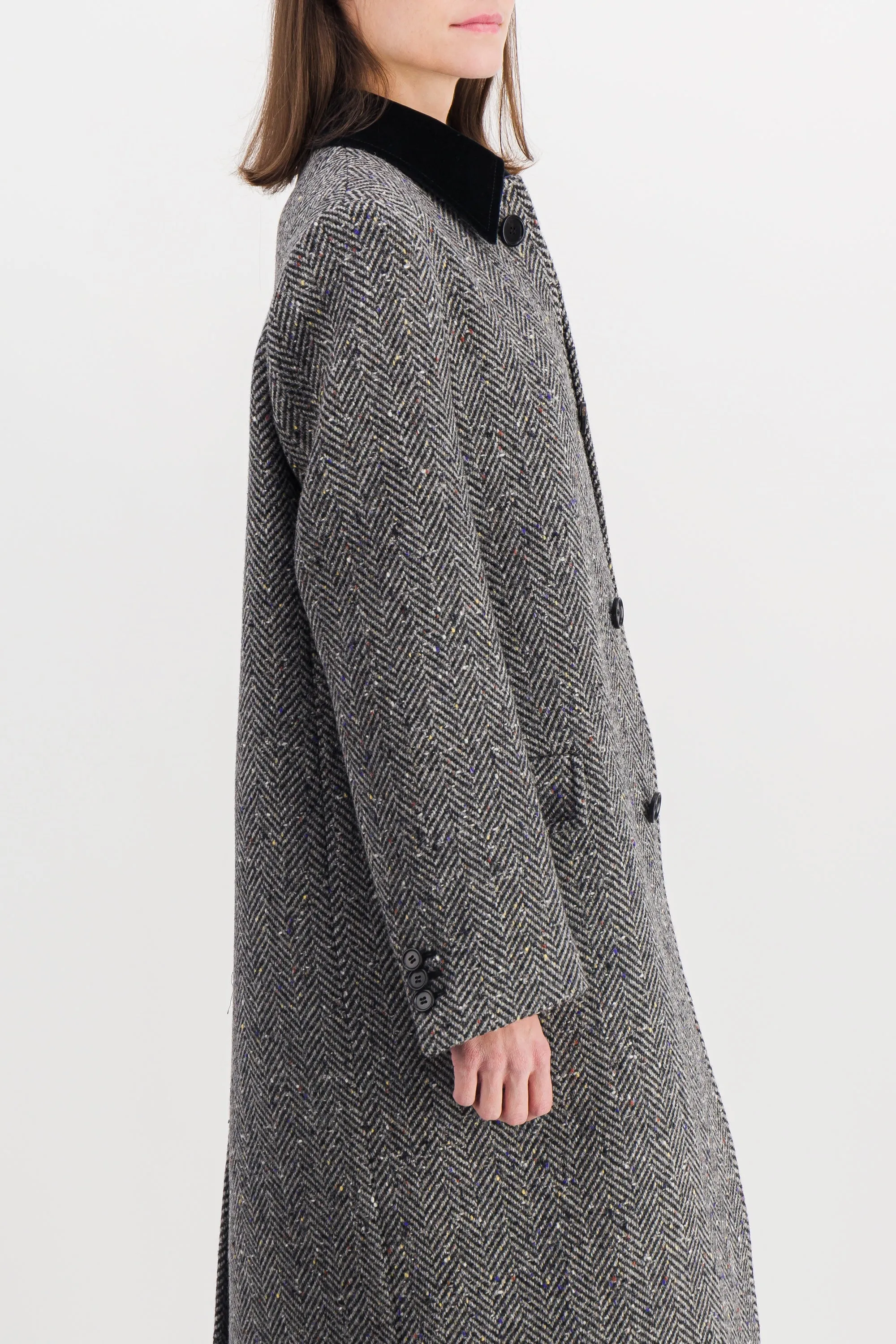 Wool straight coat with velvet collar